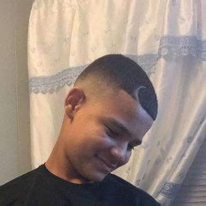 Meet your Posher, Elian